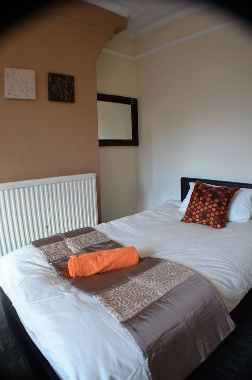 Birchfields Guest House Manchester Bagian luar foto