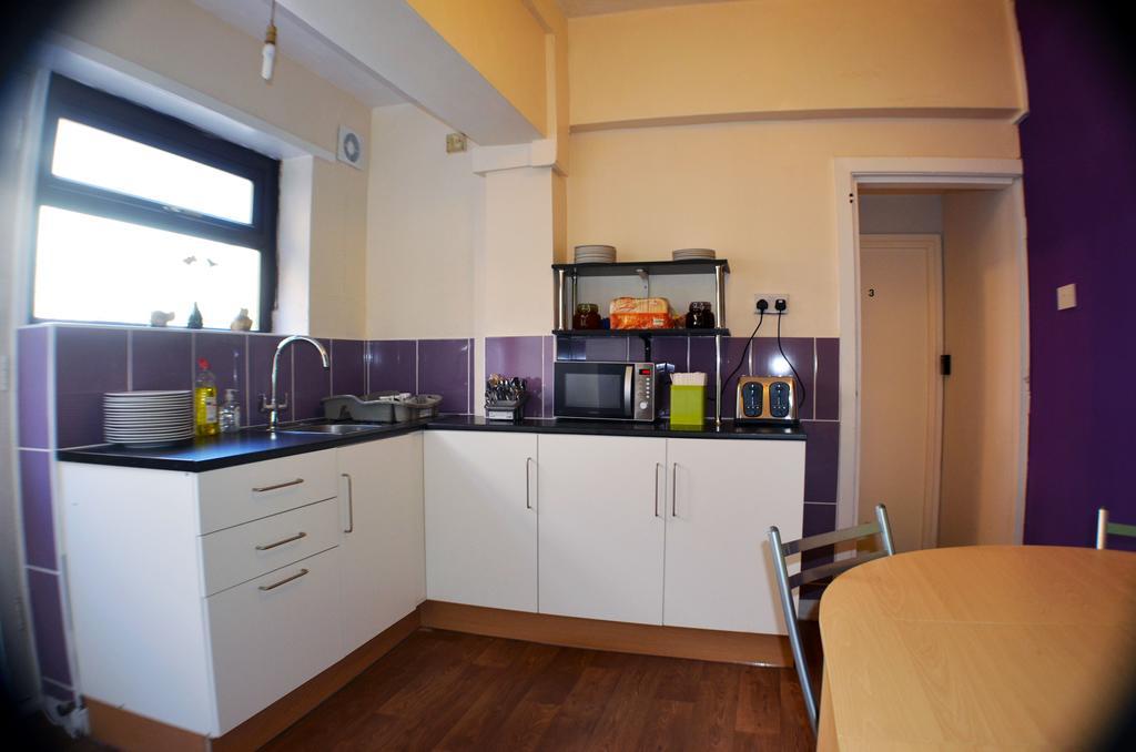 Birchfields Guest House Manchester Bagian luar foto