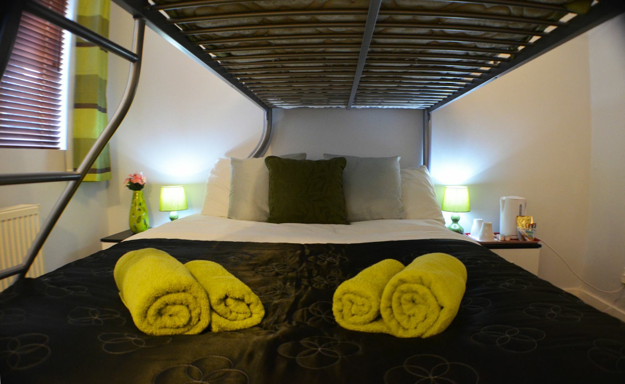 Birchfields Guest House Manchester Bagian luar foto